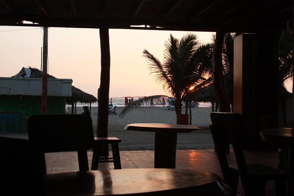 Cocoa Inn Hostal Canoa Exterior photo