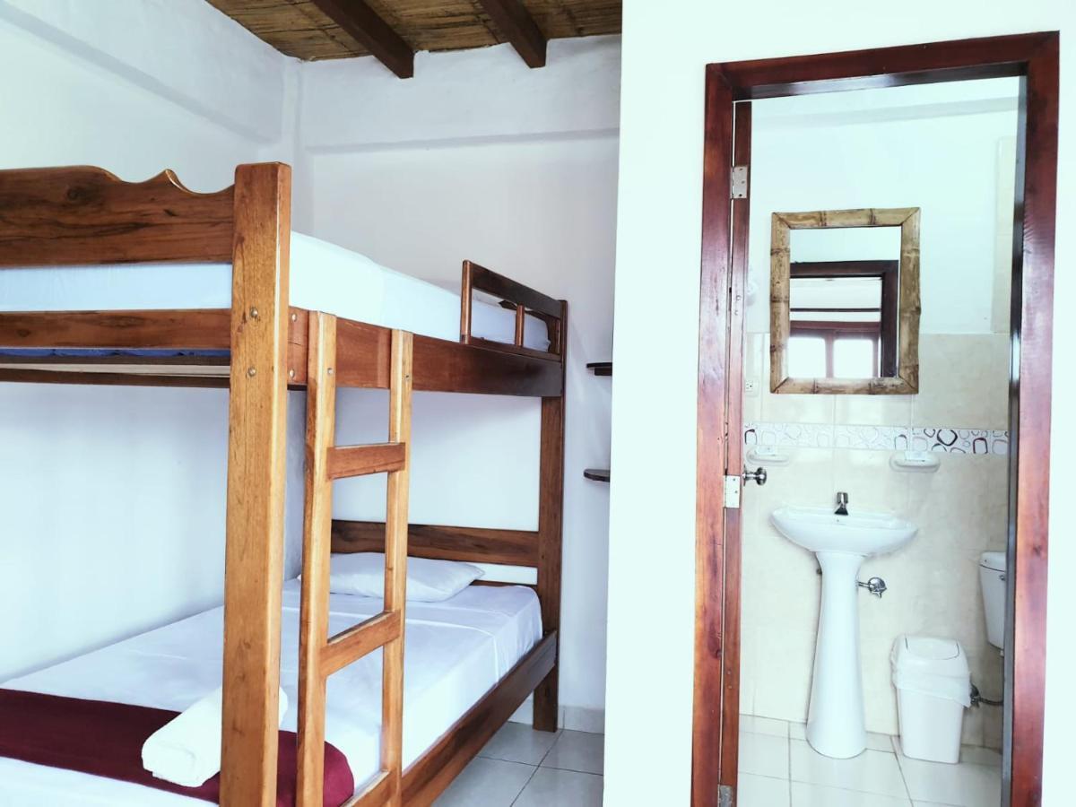 Cocoa Inn Hostal Canoa Exterior photo