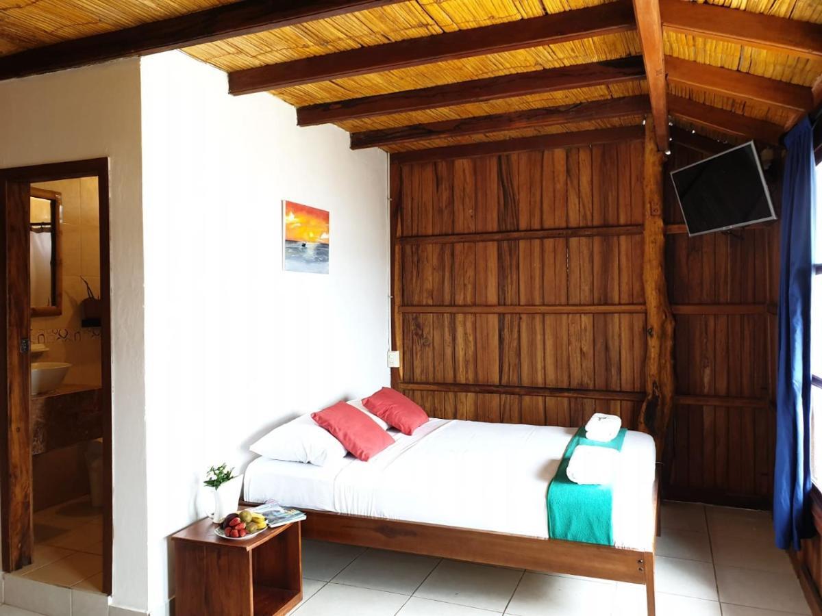 Cocoa Inn Hostal Canoa Exterior photo